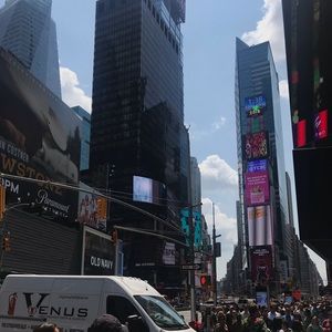 Meet your Posher, Sitara